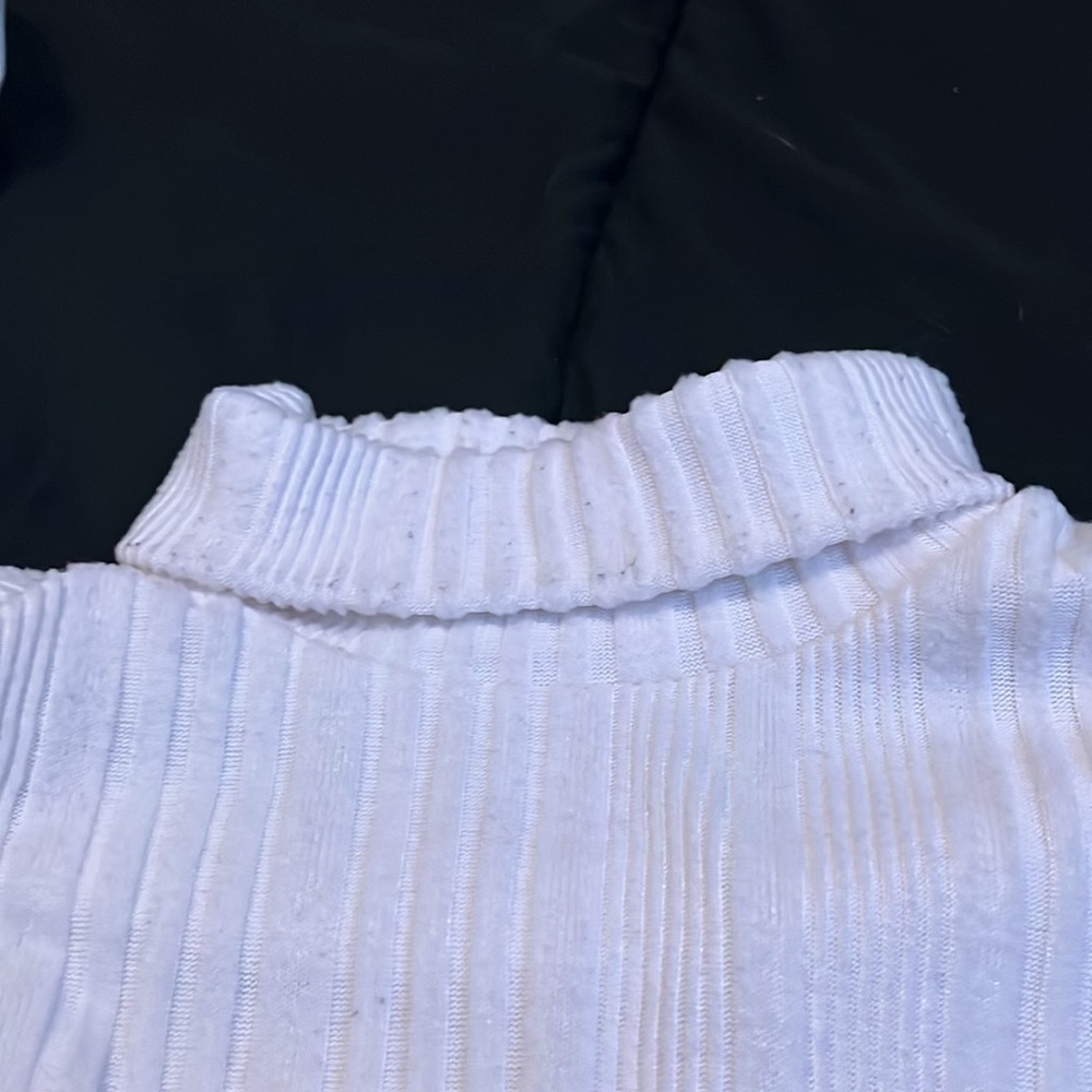 white turtle neck - Picture 3 of 3